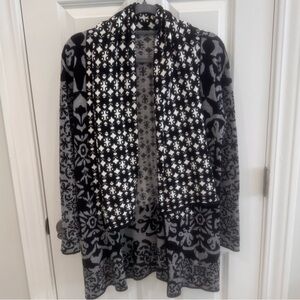Gypsy 05 Long patterned open cardigan size Small